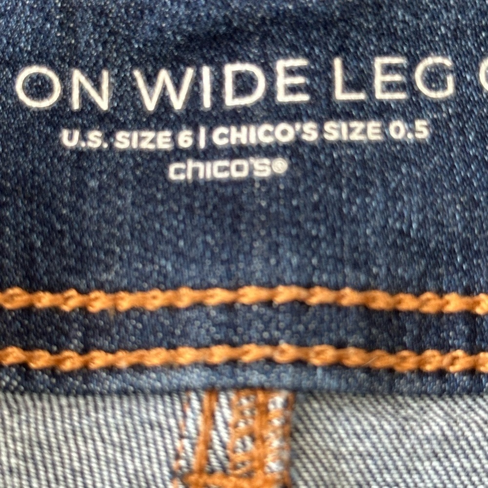Chico's Dark Blue Flare Jeans on ware leg size 6 - Picture 13 of 14